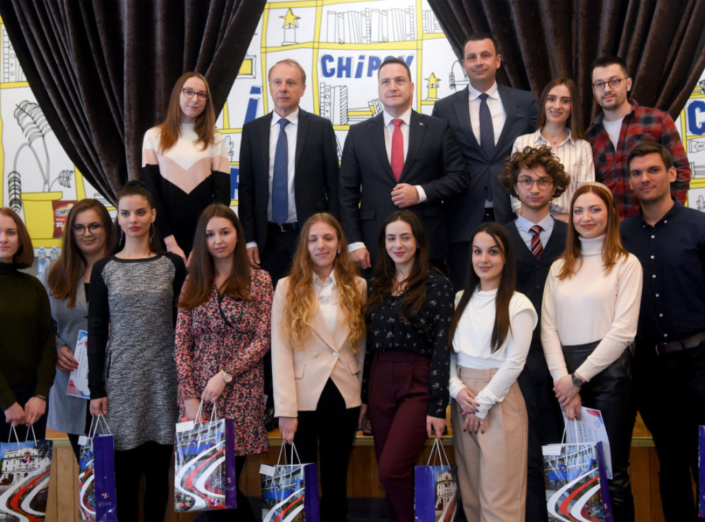 Ružić uručio nagrade najboljim studentima povodom Dana studenata