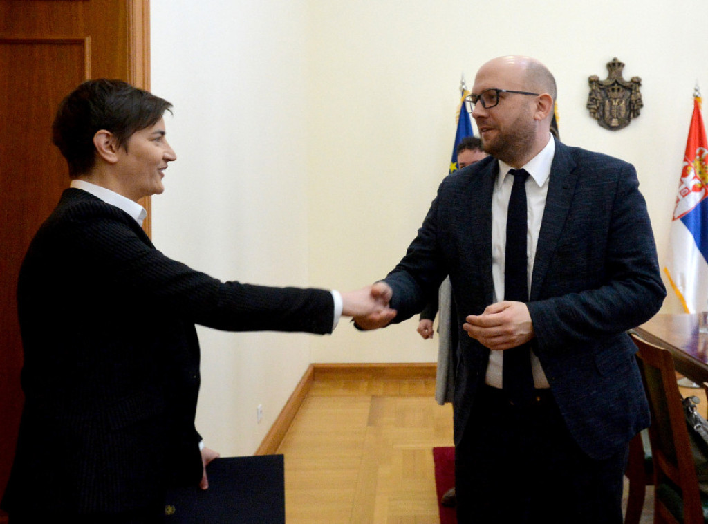 Brnabić u razgovoru sa Zaracinom poručila da je Beograd za mir i stabilnost, očekuje podršku za ZSO