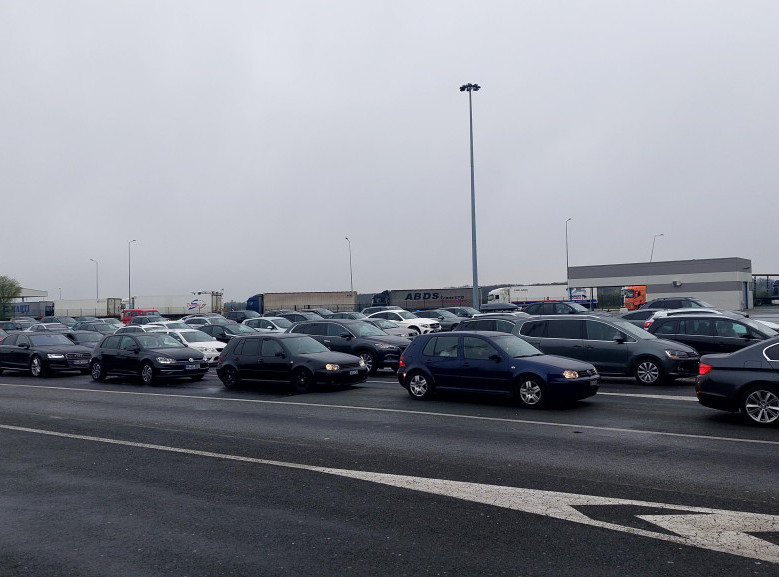 Na prelazu Gradina, na izlazu iz Srbije, čeka se četiri sata