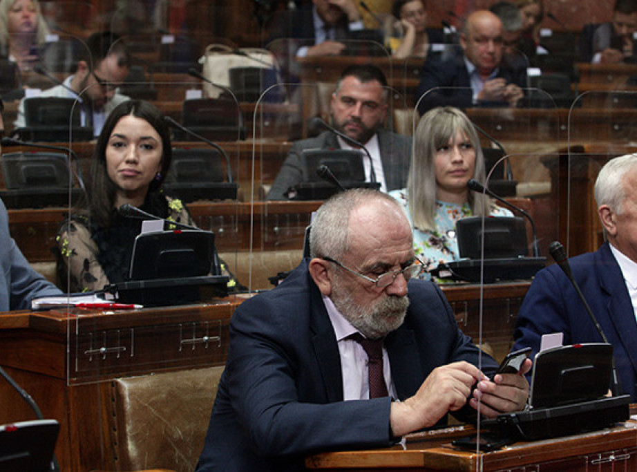 Rističević: Srbija se suočava sa pokušajem obojene revolucije, kao i Belorusija ranije