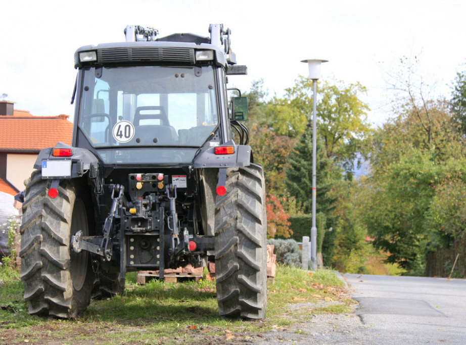 MUP pozuva vlasnike traktora u Bogatiću da besplatno obave tehnički pregled od 18. do 23. septembra