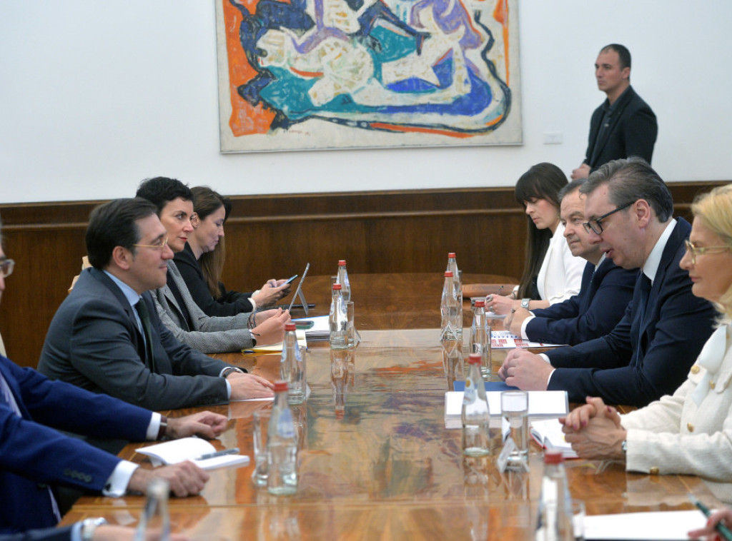 Vucic, Albares discuss Kosovo-Metohija, EU integration, global affairs