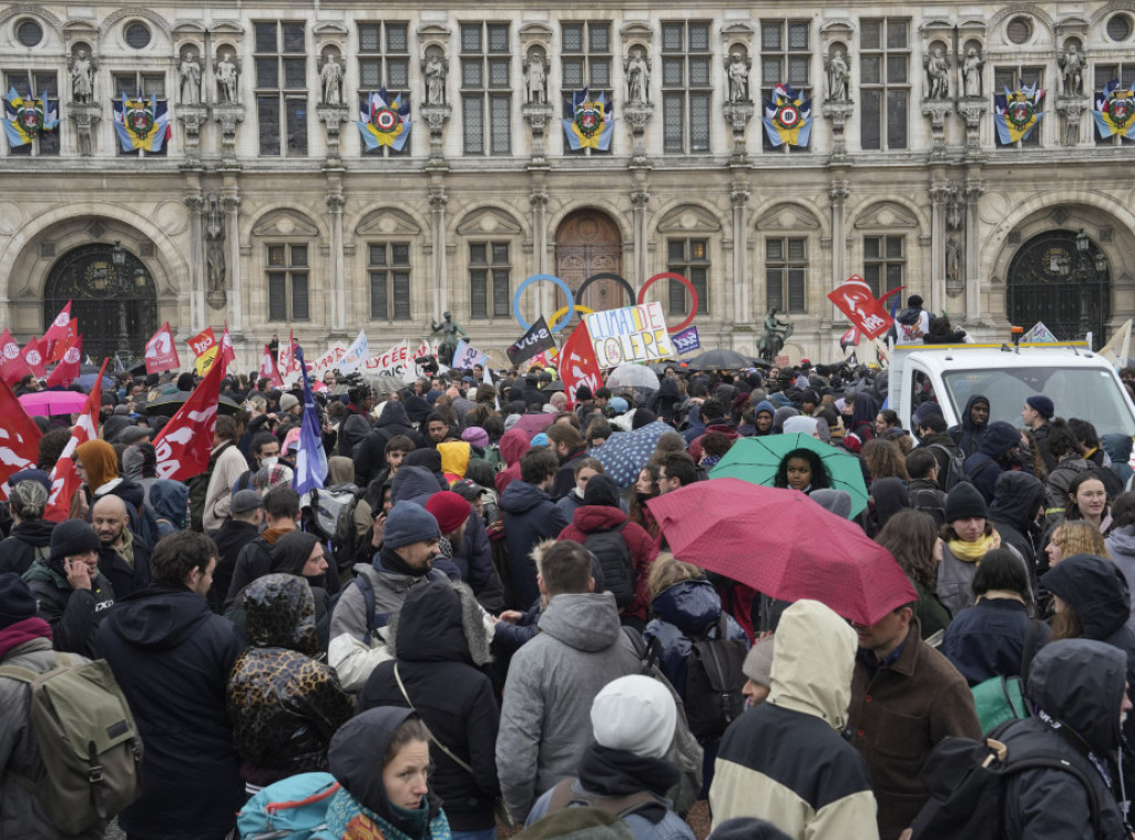 Francuska: Ustavni savet podržao Makronovu penzionu reformu