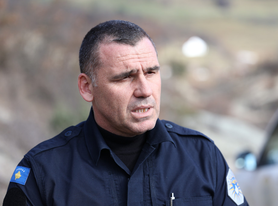Veton Eljšani: Izvršen pretres u dva prodajna objekta u Leposaviću i Kosovskoj Mitrovici