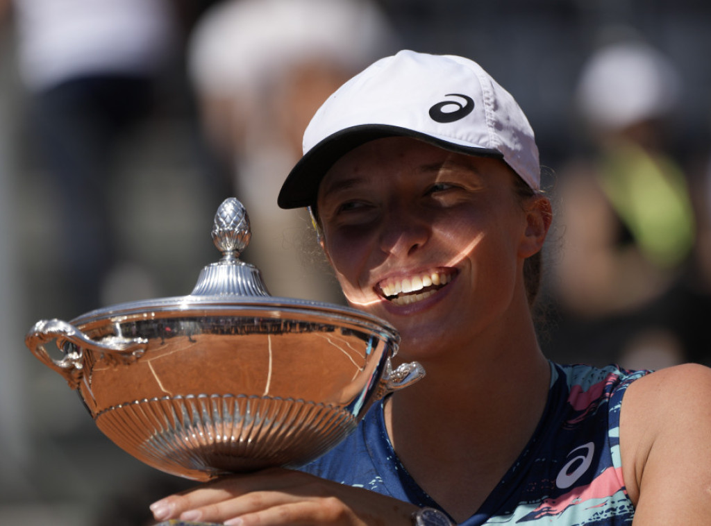 Pad Aleksandre Krunić na WTA listi, Iga Švjontek i dalje prva