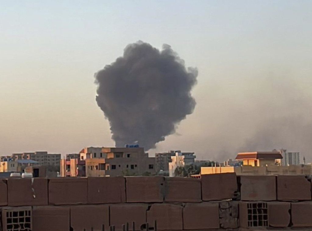 Sudan: Snažne eksplozije odjekuju u Kartumu i Omdurmanu uprkos krhkom primirju
