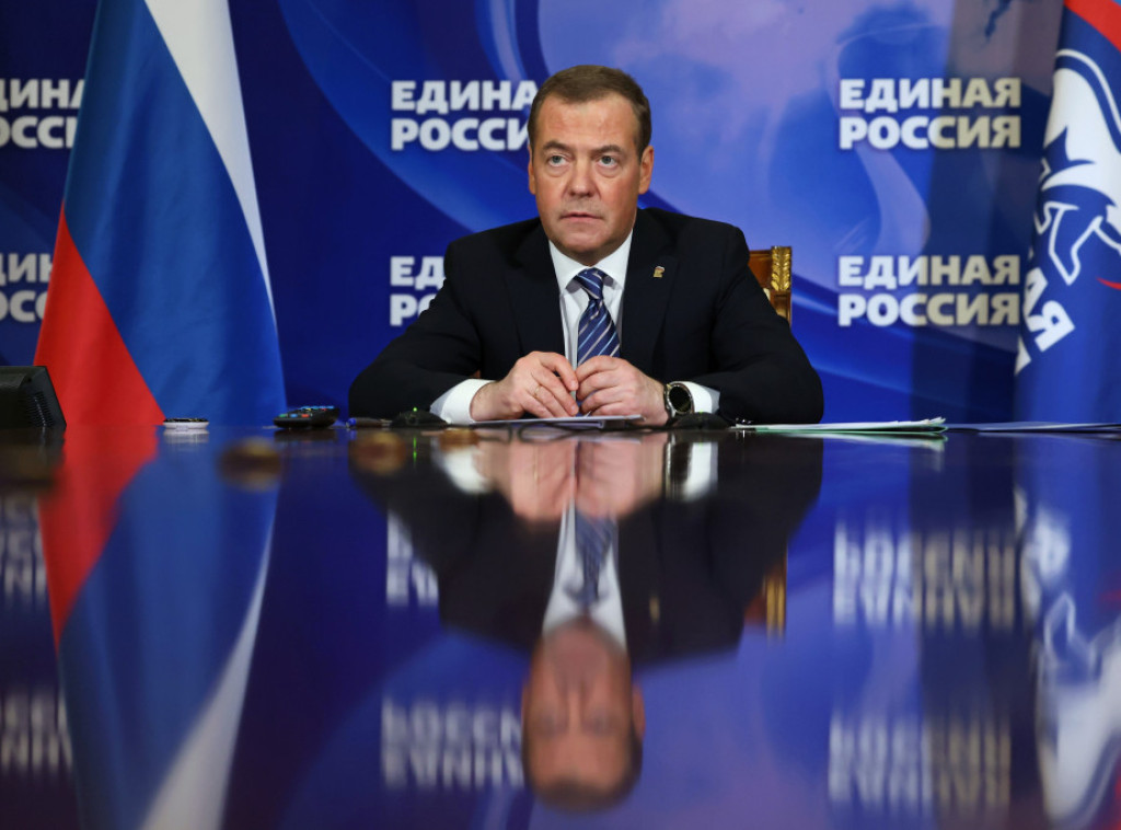 Medvedev: Svet je bolestan i na pragu novog svetskog rata