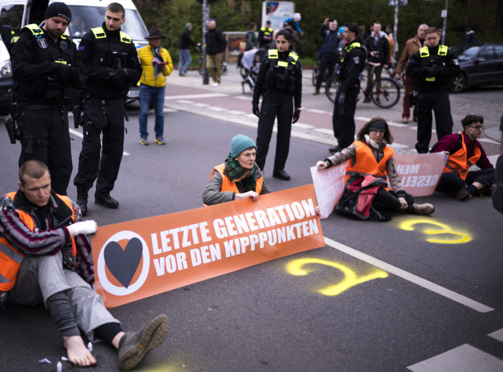 Nemačka: Klimatski aktivisti blokirali ulice Berlina, razbesneli građane i političare