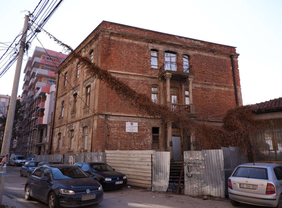 Navodni unuk Džafera Deve traži povraćaj porodične imovine