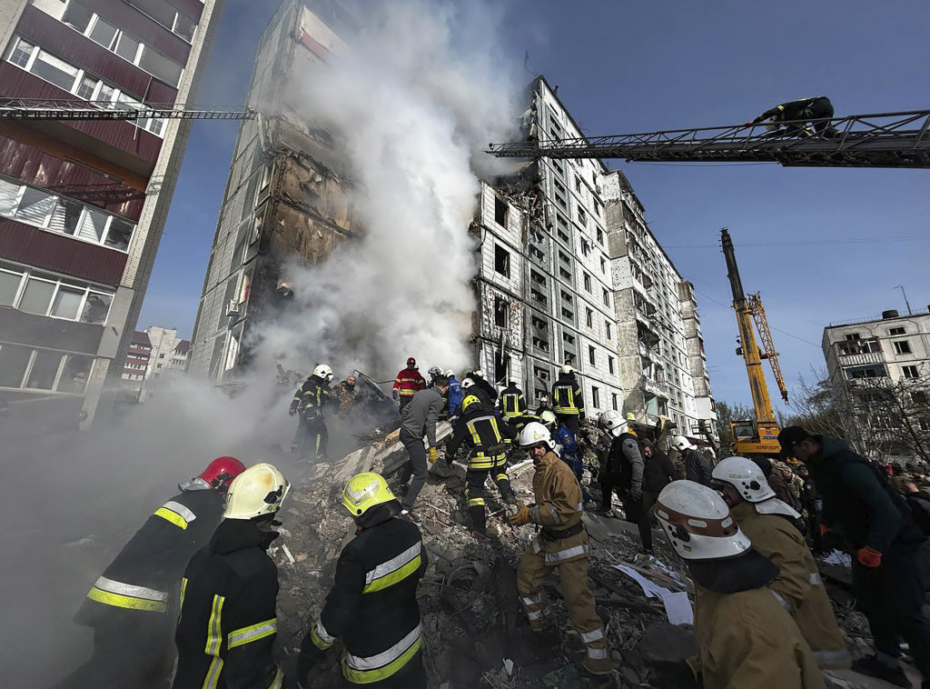 Ukrajina: U ruskom granatiranju stradalo 12 osoba; Predsednici Češke i Slovačke doputovali u Kijev