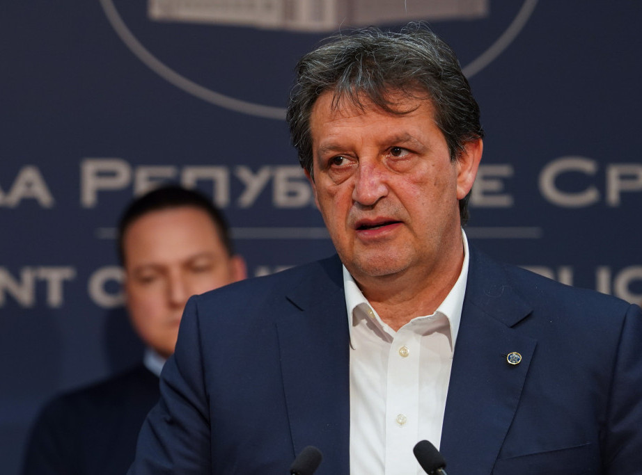 Čestitke Gašiću povodom ponovnog imenovanja za ministra odbrane