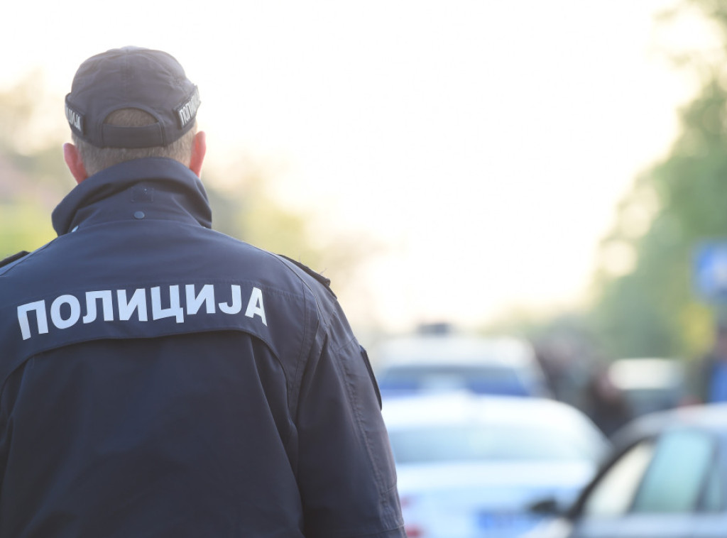 Stevandić: Od sutra će u OŠ "Vladislav Ribnikar" biti prisutno po šest policajaca u obe smene