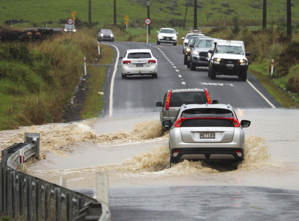 Novi Zeland: Proglašeno vanredno stanje u Oklandu zbog poplava, nestao srednjoškolac