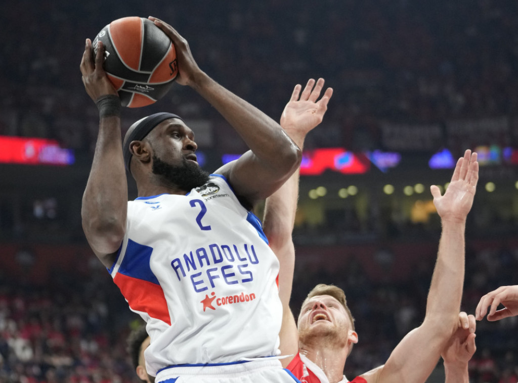 Košarkaši Olimpijakosa pobedili Fenerbahče i plasirali se na fajnl-for Evrolige