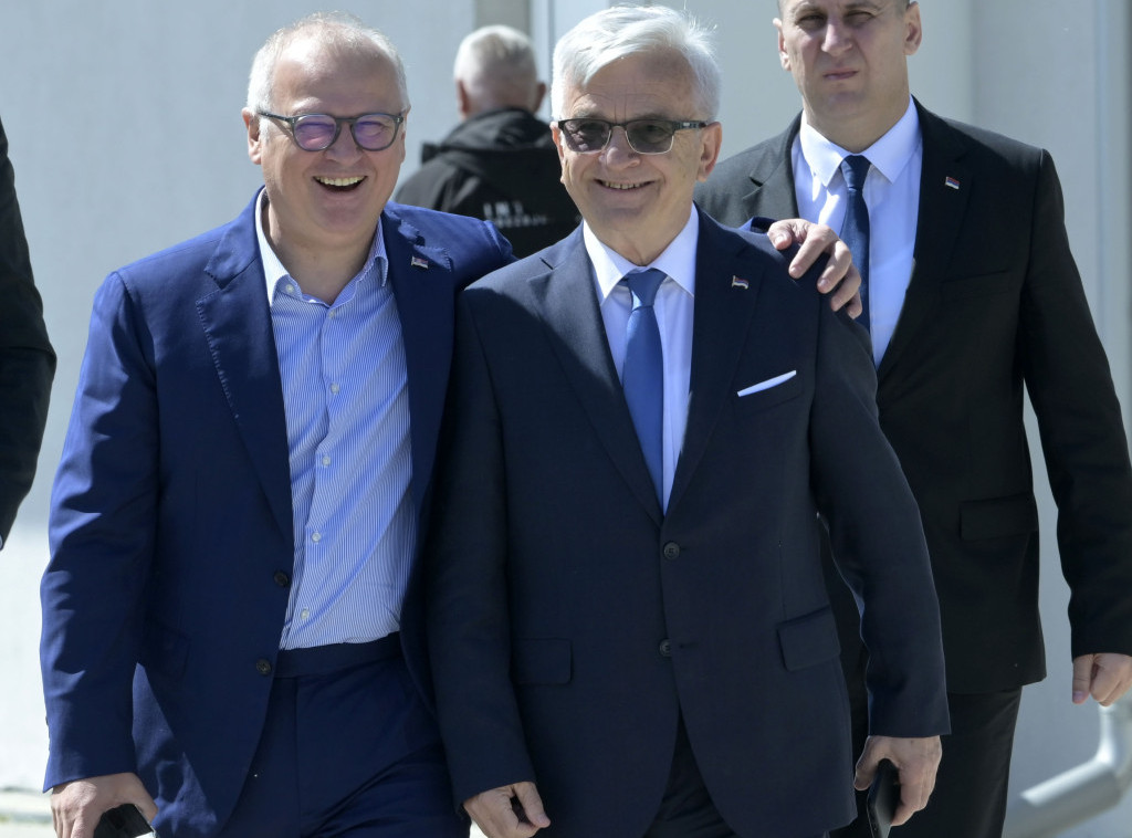 Ministar Vesić i Nedeljko Čubrilović: Nikada bolja saradnja u oblasti infrastrukture sa RS