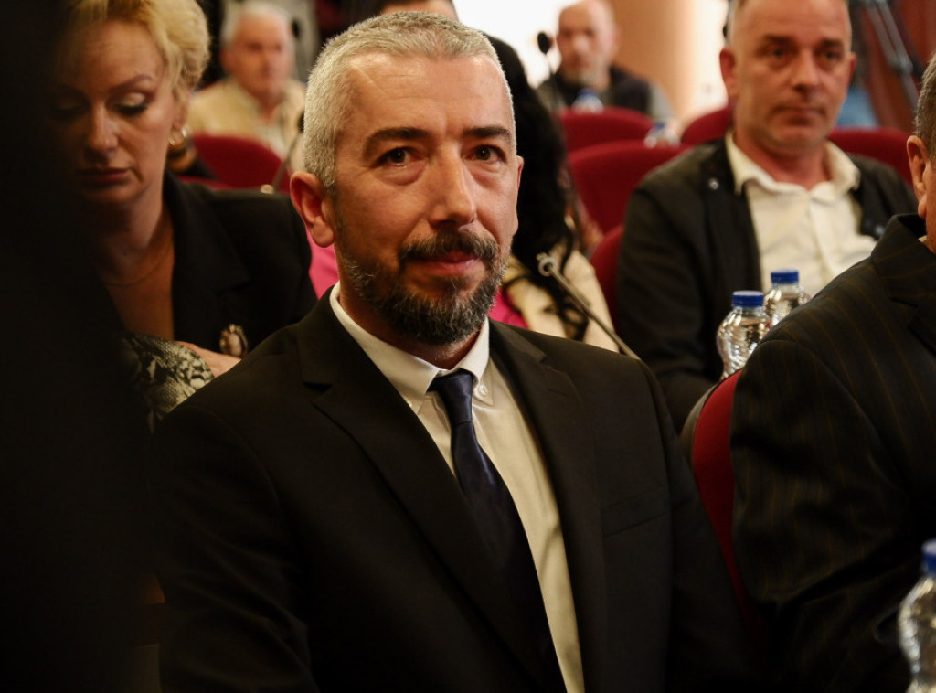 Atić podneo zahtev za članstvo Severne Mitrovice u Asocijaciji tzv. kosovskih opština