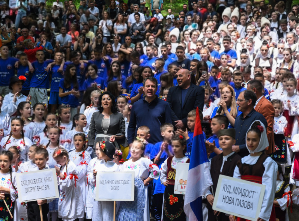 Igor Mirović otvorio Dečji festival "Gračanici na dar"