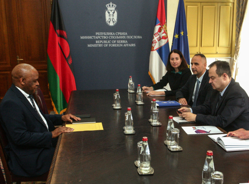 Ministar Dačić razgovarao sa ambasadorom Malavija o razvijanju saradnje na brojnim poljima