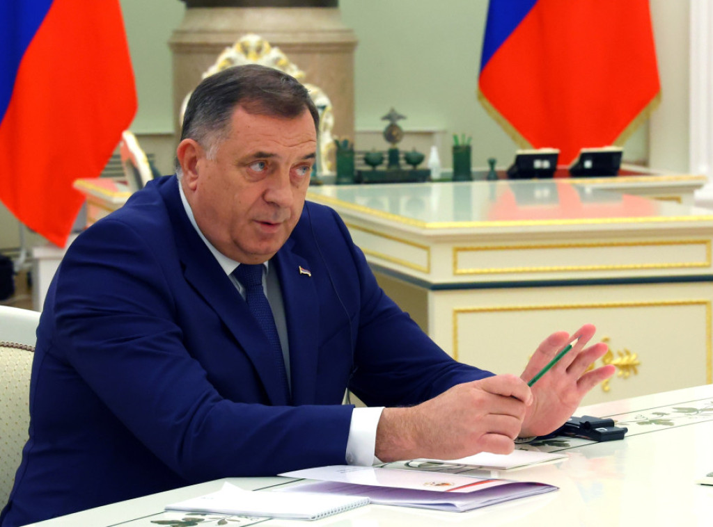 Milorad Dodik sreo se sa Sergejom Lavrovom na Forumu u Moskvi