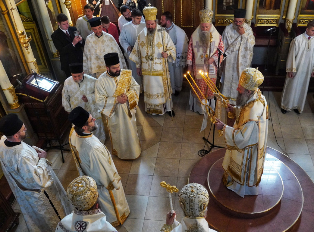 Patrijarh Porfirije služio prazničnu liturgiju u Vaznesenjskoj crkvi