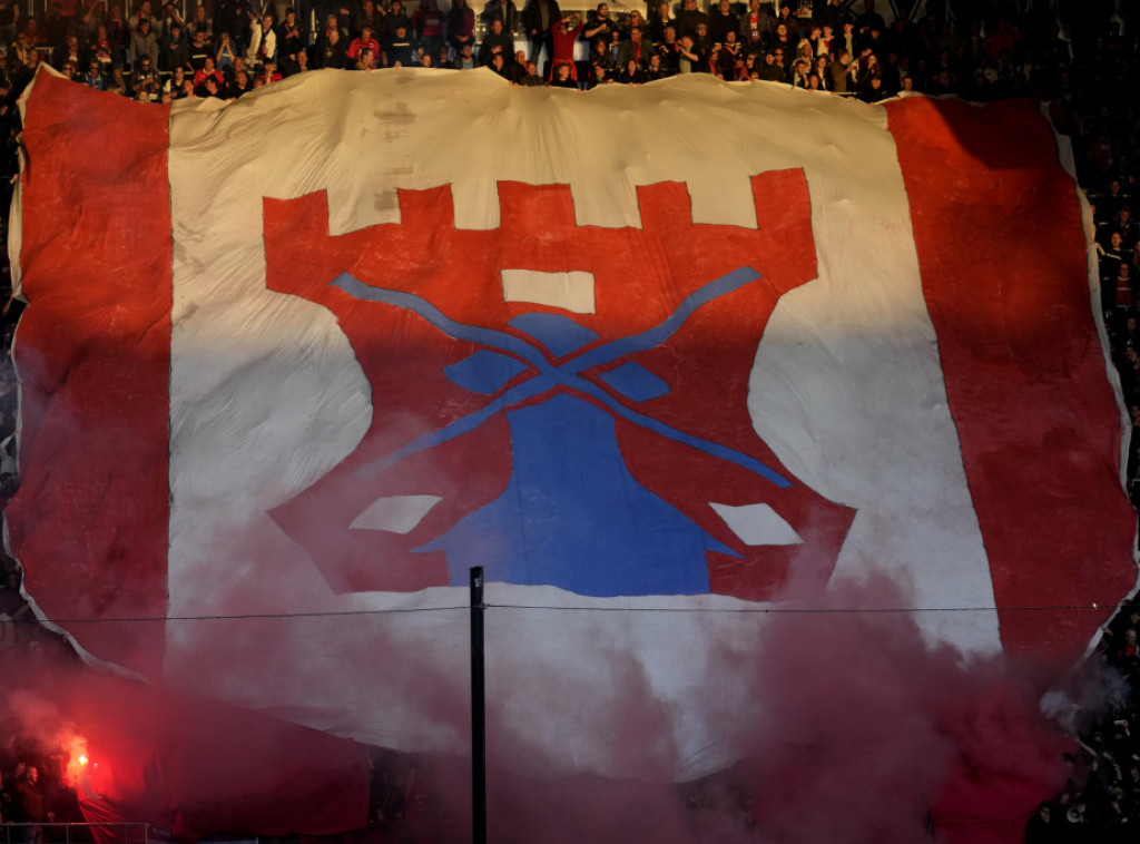 AZ Alkmar izdao zabranu dolaska na stadion za 43 navijača koja su napala pristalice Vest Hema u Ligi konferencija