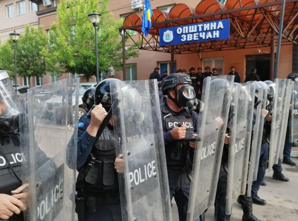 Bivši gradonačelnik opštine Zvečan: Komandant KFOR-a za sever KiM uskoro dolazi na pregovore sa Srbima