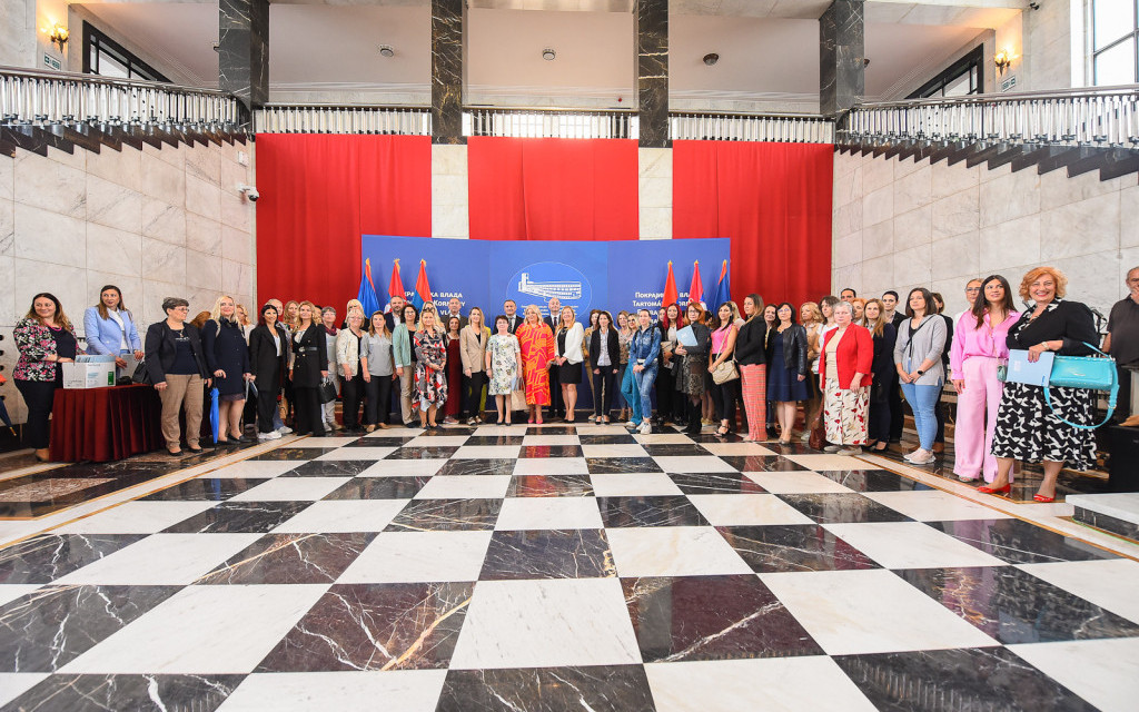 Novi Sad: Uručeni ugovori za žensko preduzetništvo vredni 8,5 miliona dinara