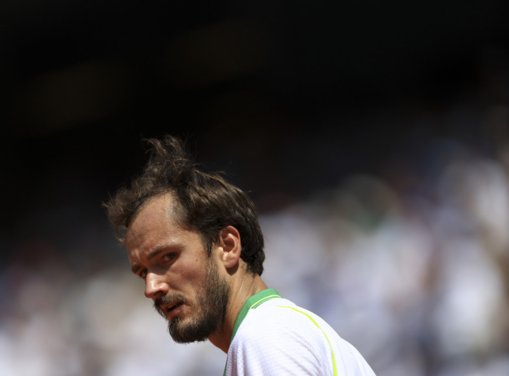 Danil Medvedev eliminisan na startu Rolan Garosa