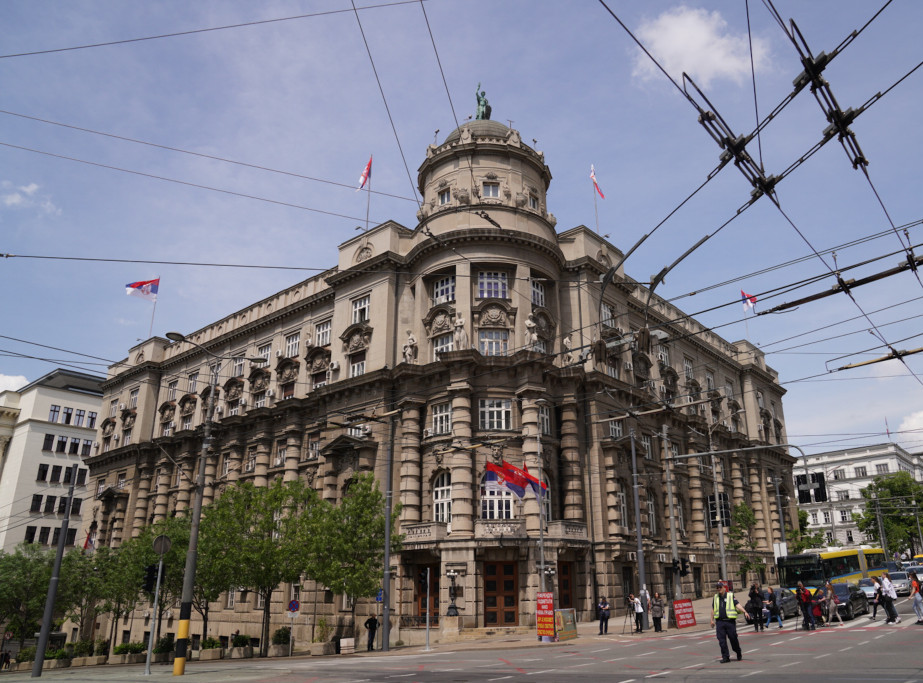 Parliament elects new Serbian government