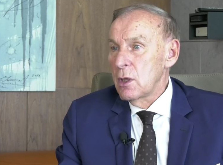 Dragan Džajić posetio decu sa Kosova i Metohije, polaznike prolećnog kampa SC FSS