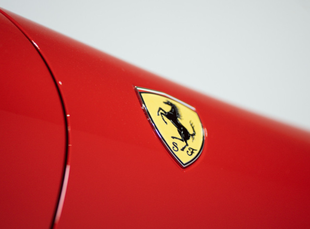 Automobili Ferari sve popularniji među kupcima mlađim od 40 godina