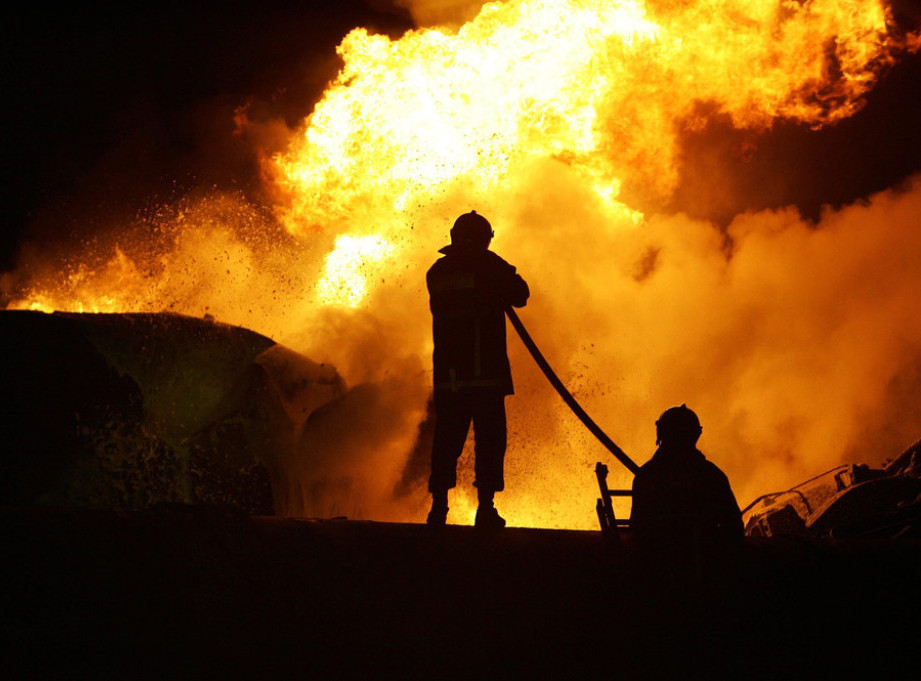 Slovenija: U požaru potpuno izgorela fabrika drvene ambalaže