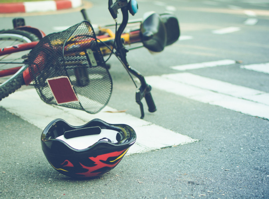 Biciklista imao 3 promila alkohola u organizmu, policija ga isključila iz saobraćaja