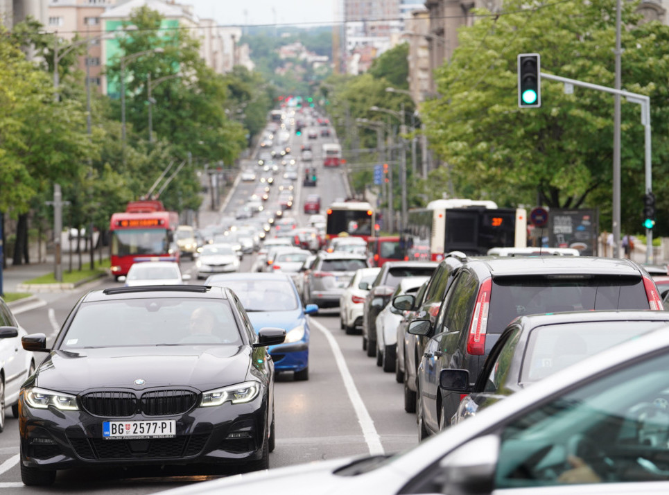 AMSS: Očekuje se pojačan saobraćaj u gradovima zbog početka radne nedelje
