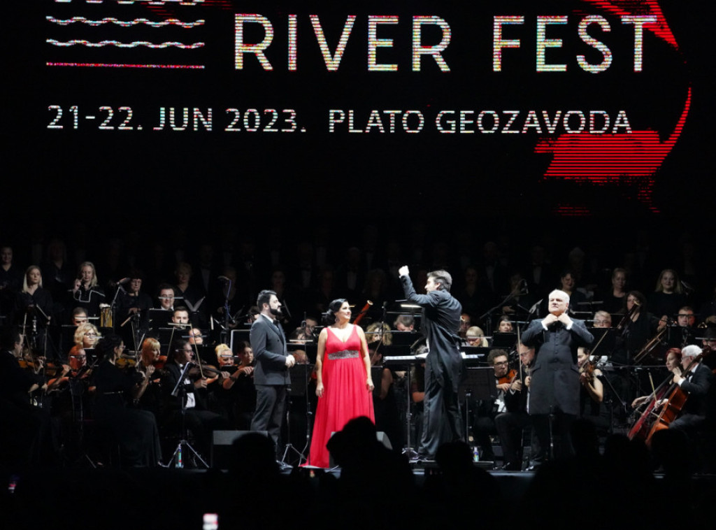 Netrebko, Ejvazov i Lučić oduševili prve večeri "Belgred River Fest"