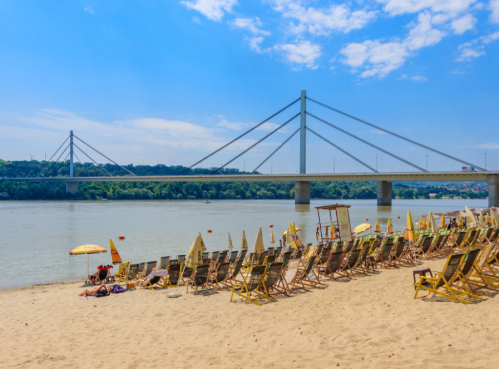 Ekipa "Zelenila" spasla muškarca koji je pao u Dunav s Mosta slobode u Novom Sadu
