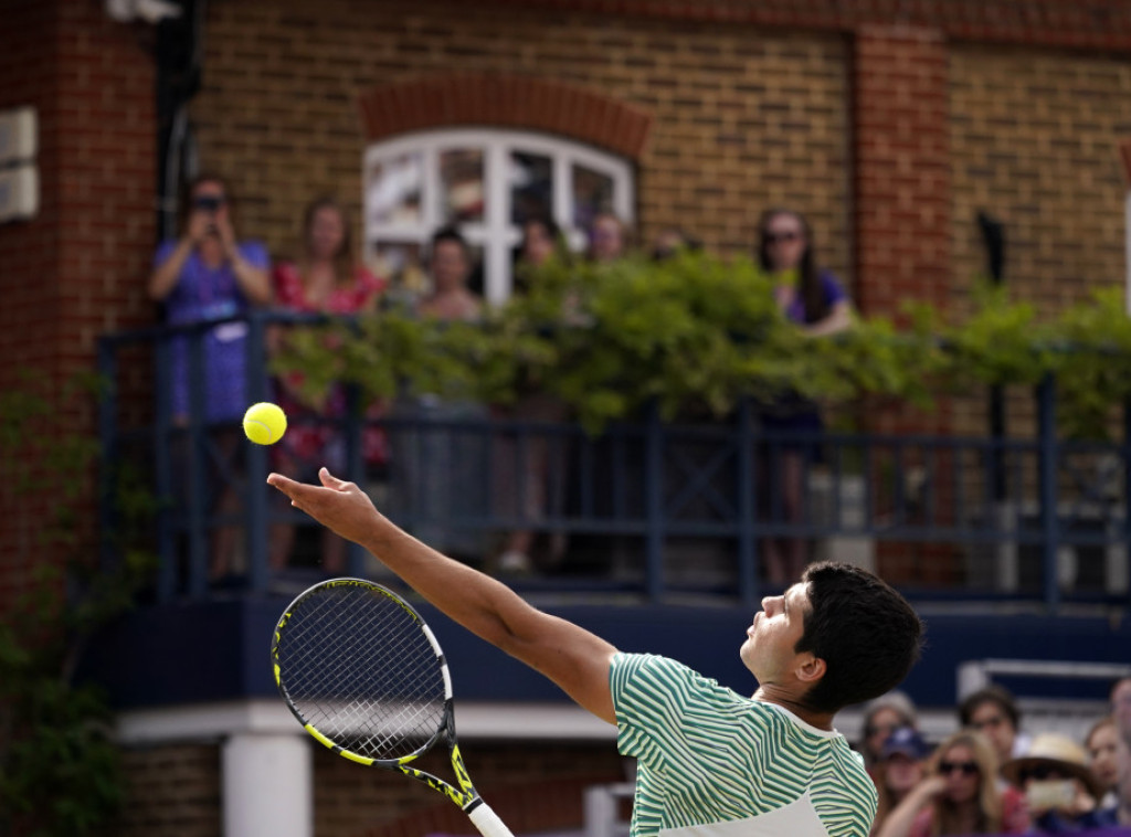 Španski teniser Karlos Alkaraz povukao se sa egzibicije u Harlingemu