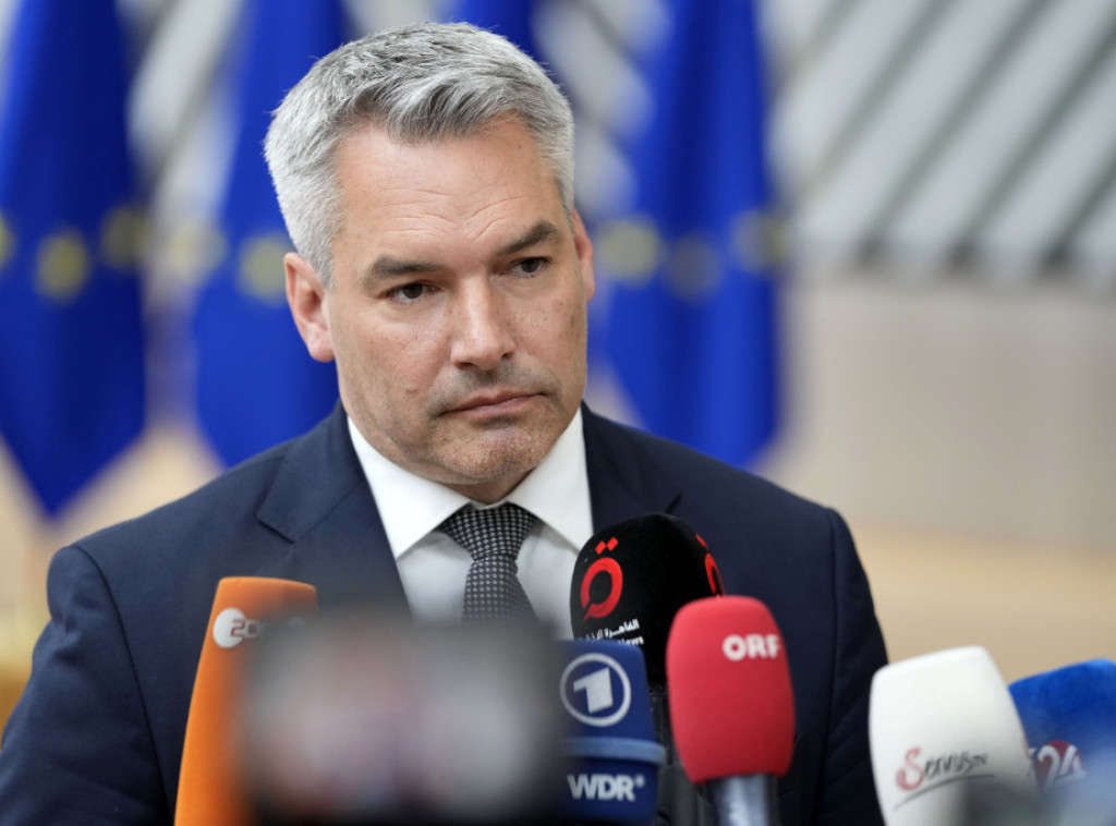 Austrijski kancelar Karl Nehamer: Neutralne države EU protive se davanju bezbednosnih garancija Ukrajini
