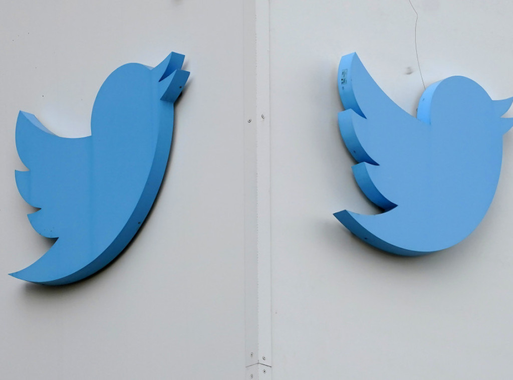 Mask: Kompanija Tviter izgubila polovinu prihoda od reklama