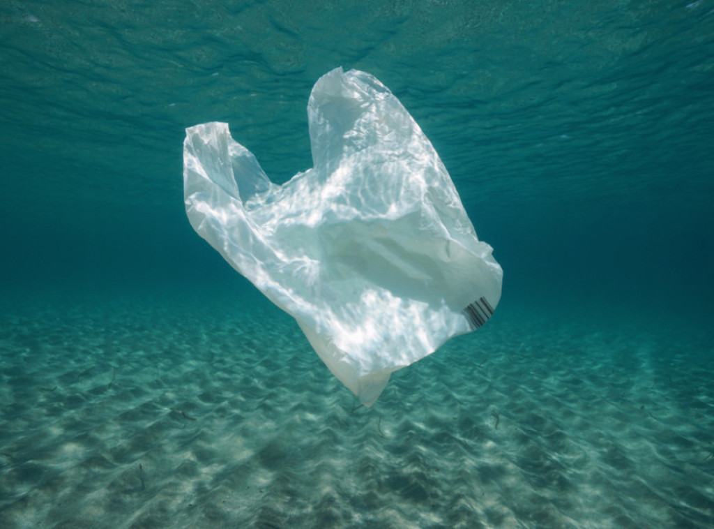 Novi Zeland zabranjuje upotrebu tankih plastičnih kesa