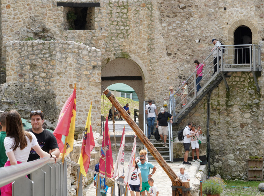 RZS: U Srbiji u maju blizu 438.000 dolazaka turista, više stranih nego domaćih