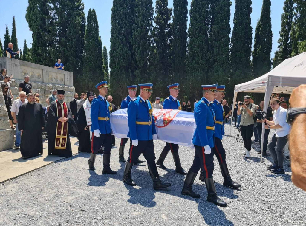 Uz himnu "Bože pravde", u Solunu sahranjen čika Đorđe Mihailović