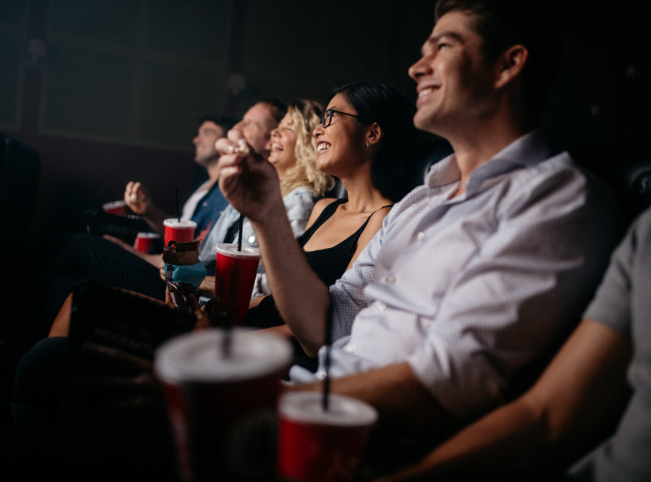 Film "Bridžet Džouns - luda za njim" sinoć premijerno prikazan u bioskopu u Beogradu