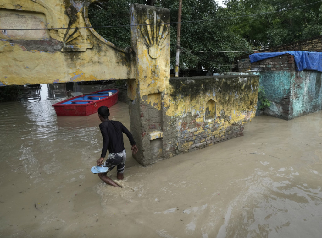 Nju Delhi: Nivo Jamune rekordan u poslednjih 45 godina, ključni putevi poplavljeni, problem sa vodom