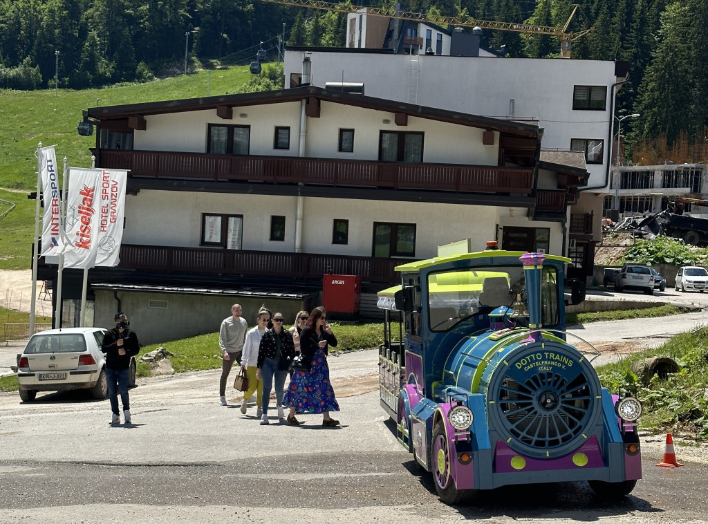 Jahorina: Prvomajski praznici na popustu 50 odsto za sve letnje sadržaje