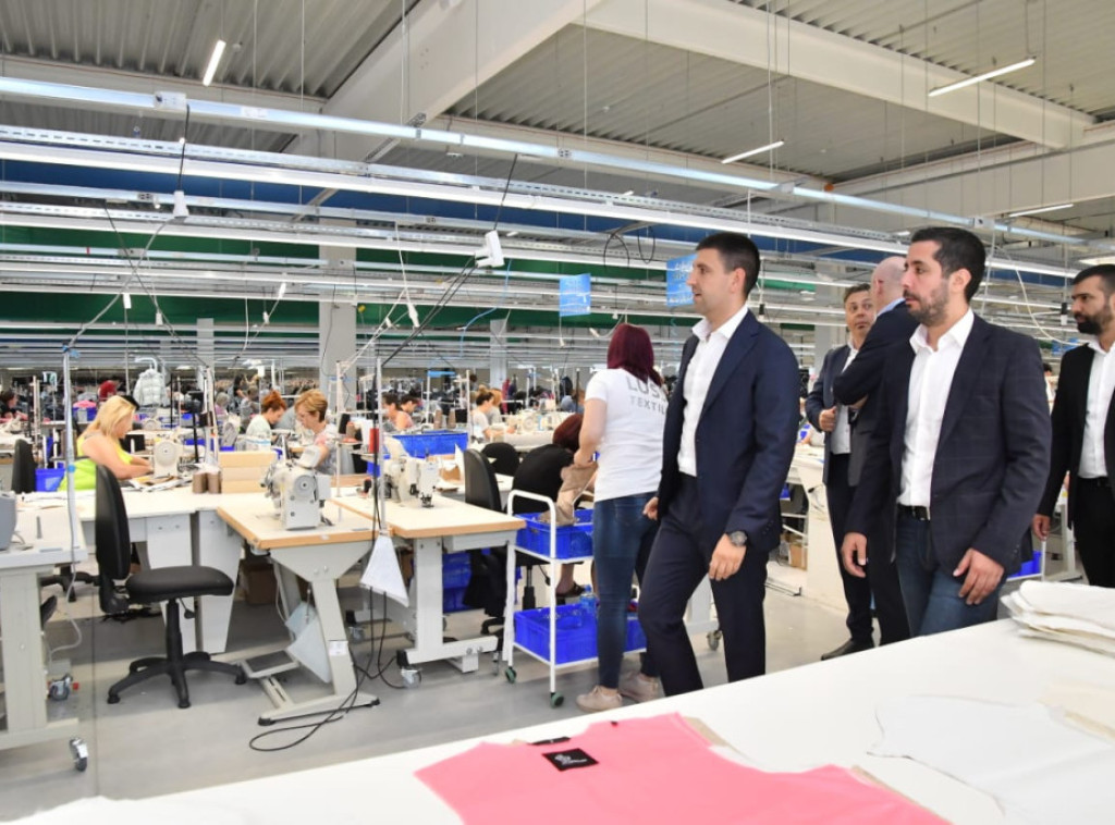 Ministar Momirović: Srbija može da bude lider u tekstilnoj industriji u regionu