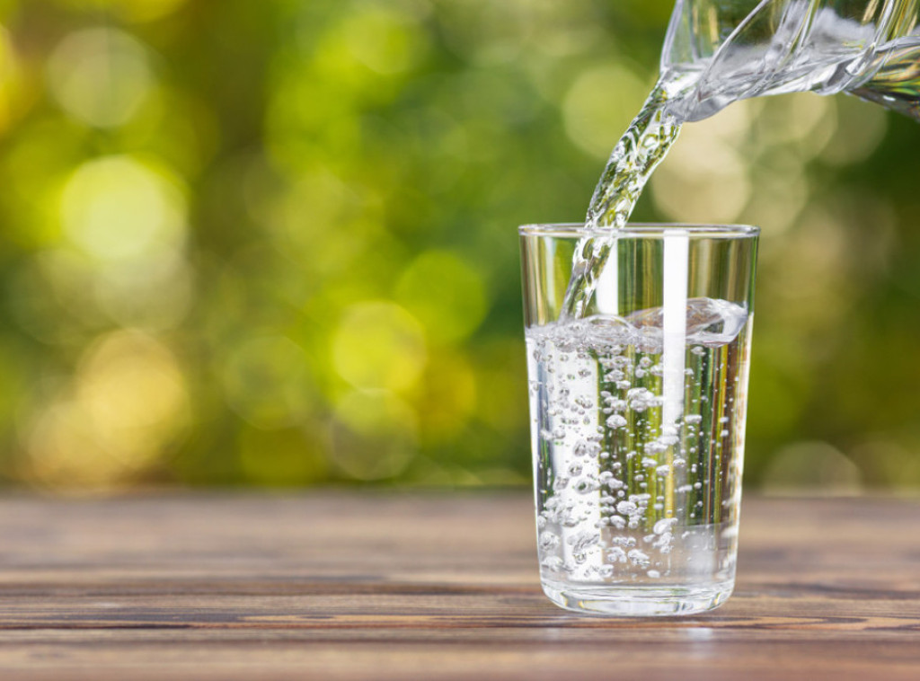 Stručnjaci: Tokom vrelih letnjih dana najbitnija hidratacija