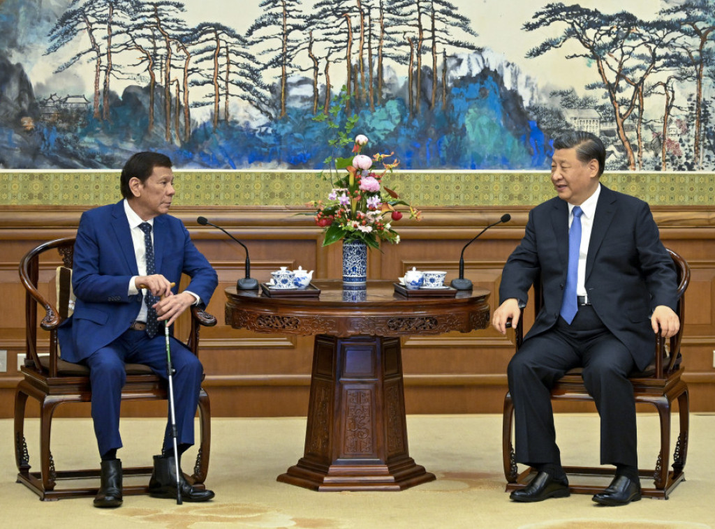 Si Đinping poziva bivšeg filipinskog predsednika Dutertea da promoviše veze sa Kinom