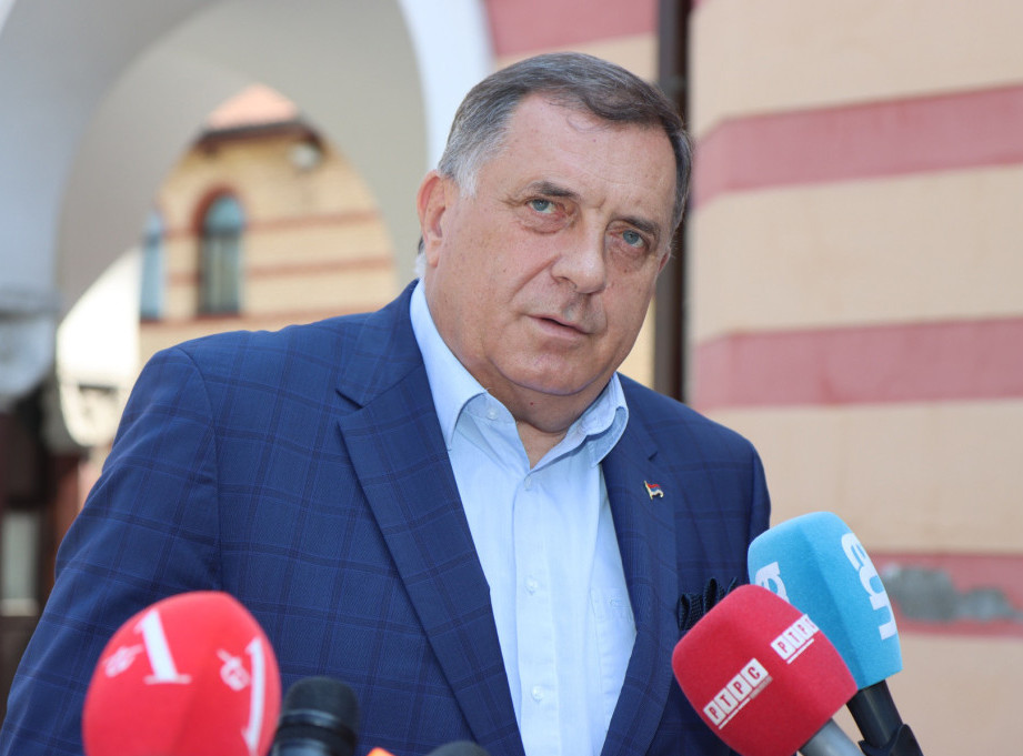 Dodik čestitao Vaskrs patrijarhu srpskom, sveštenstvu i vernicima