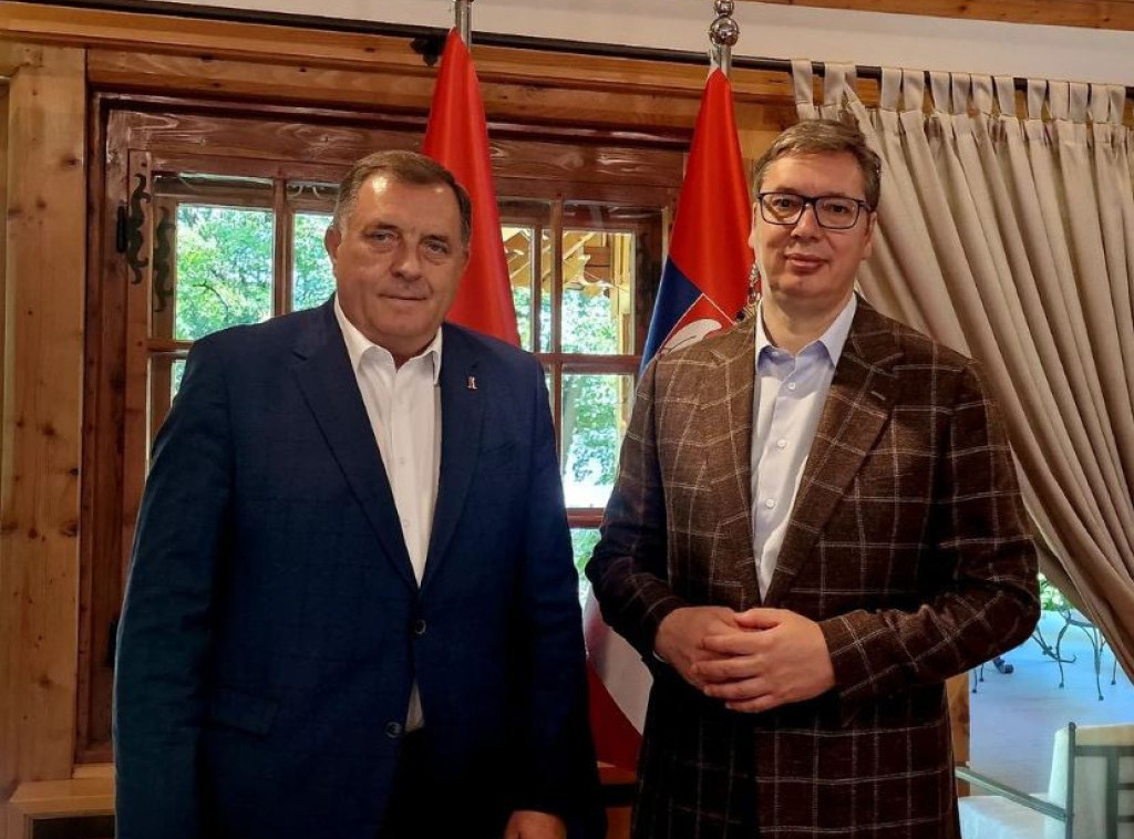 Vučić sa Dodikom: Jedinstvo srpskog naroda biće snažno potvrđeno na Saboru 8. juna